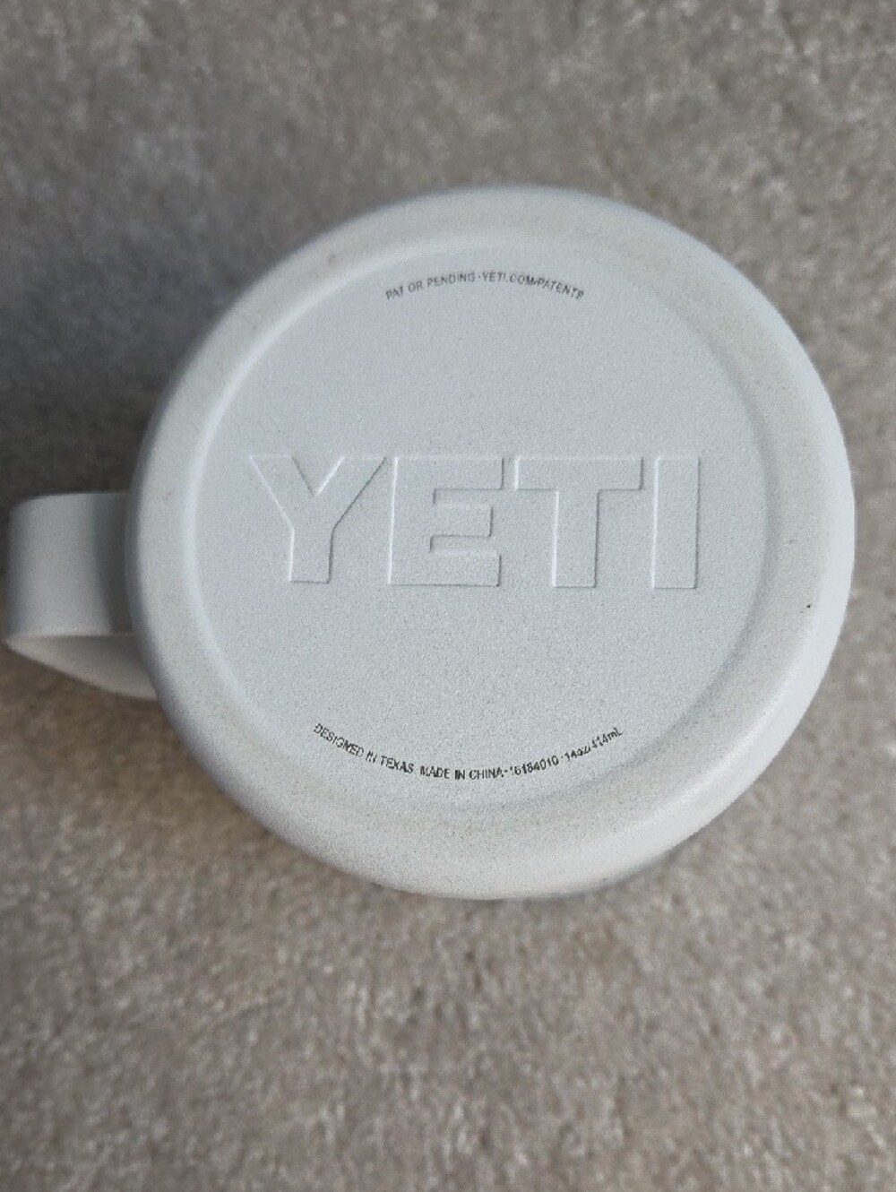 Yeti White Travel Mug with Clear Lid and Silver Rim - Picture 3 of 5